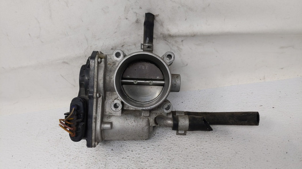 2012-2019 Kia Soul Throttle Body P/N:35100-2B300 Fits 2012 2013 2014 2015 2016 2017 2018 2019 OEM Used Auto Parts - Oemusedautoparts1.com