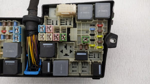 2013-2016 Ford Escape Fusebox Fuse Box Panel Relay Module P/N:AV6T-14A142-AB AV6T-14A067-AD Fits 2013 2014 2015 2016 OEM Used Auto Parts - Oemusedautoparts1.com