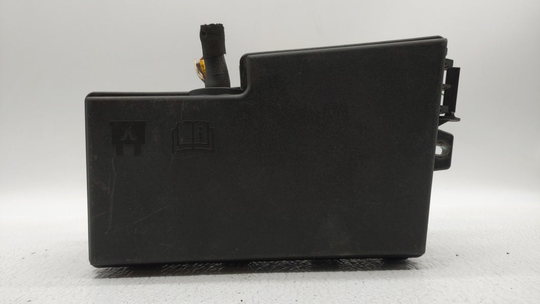 2012-2014 Ford Focus Fusebox Fuse Box Panel Relay Module P/N:AV6T-14A142-AB AV6T-14A142-AA Fits 2012 2013 2014 OEM Used Auto Parts - Oemusedautoparts1.com