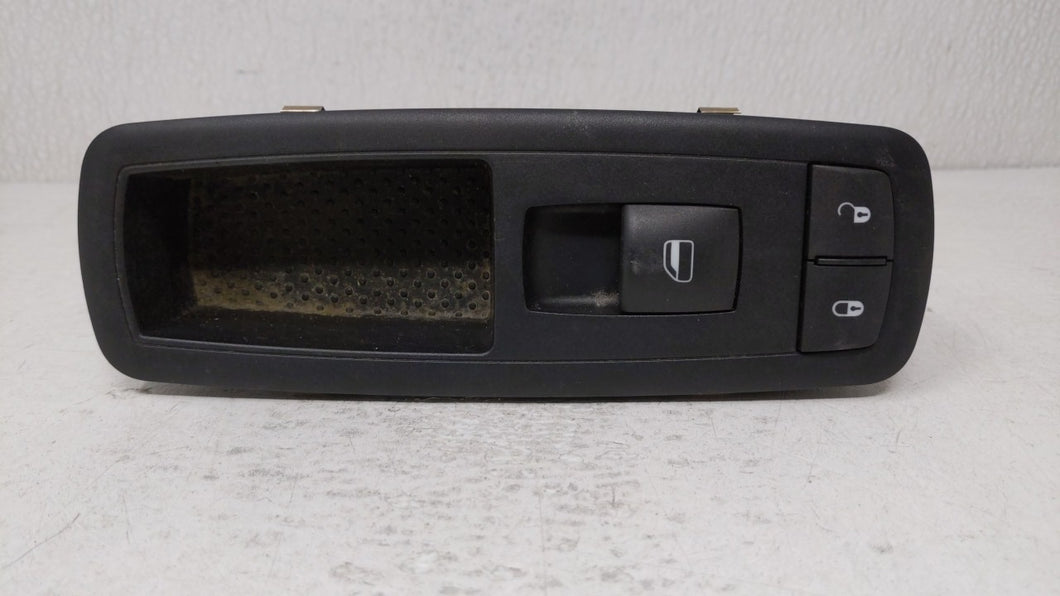 2008 Chrysler Town & Country Passeneger Right Power Window Switch - Oemusedautoparts1.com