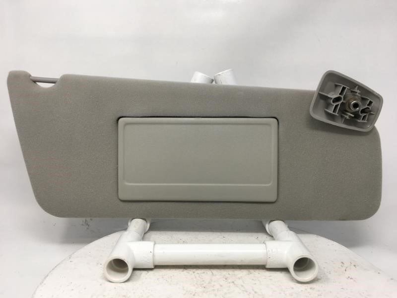 2006 Ford F-150 Sun Visor Shade Replacement Passenger Right Mirror Fits OEM Used Auto Parts - Oemusedautoparts1.com