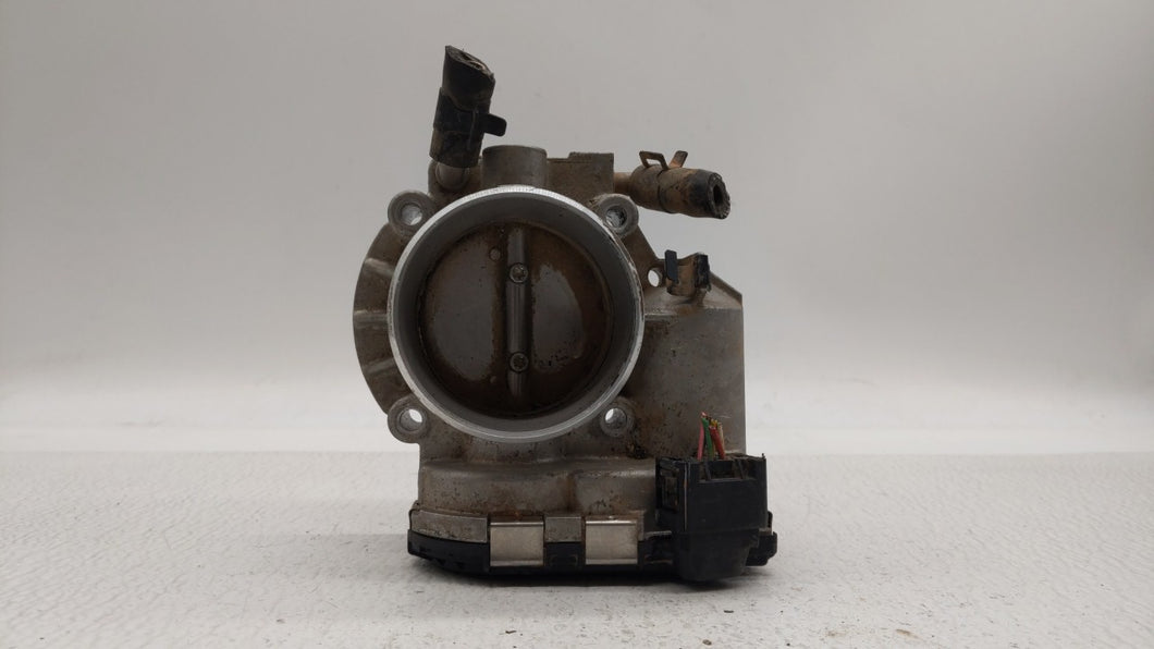 2011-2015 Hyundai Sonata Throttle Body P/N:35100-2G800 Fits 2011 2012 2013 2014 2015 2016 OEM Used Auto Parts - Oemusedautoparts1.com