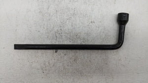 2006 Subaru Legacy CROWBAR - Oemusedautoparts1.com