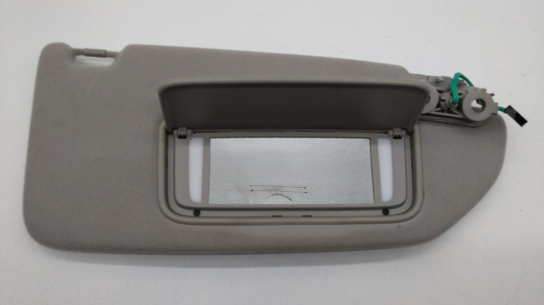 2001-2002 Volvo S60 Sun Visor Shade Replacement Passenger Right Mirror Fits 2001 2002 OEM Used Auto Parts - Oemusedautoparts1.com