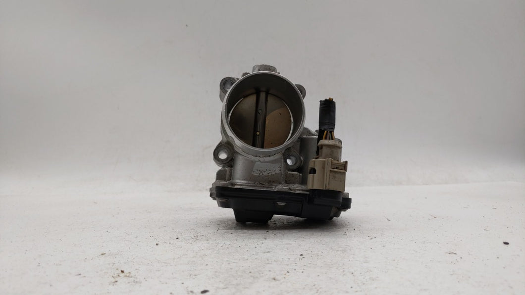 2017-2019 Ford Escape Throttle Body P/N:DS7G-9E991-BB DS7G-9F991-CA Fits 2014 2015 2016 2017 2018 2019 OEM Used Auto Parts - Oemusedautoparts1.com