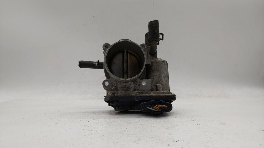 2012-2019 Kia Soul Throttle Body P/N:35100-2B300 Fits 2012 2013 2014 2015 2016 2017 2018 2019 OEM Used Auto Parts - Oemusedautoparts1.com