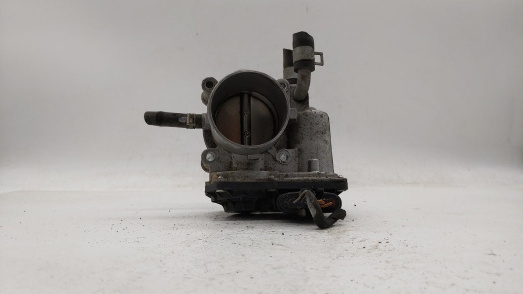 2012-2019 Kia Soul Throttle Body P/N:35100-2B300 Fits 2012 2013 2014 2015 2016 2017 2018 2019 OEM Used Auto Parts - Oemusedautoparts1.com