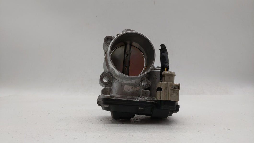 2017-2019 Ford Escape Throttle Body P/N:DS7G-9F991-BB DS7G-9E991-BB Fits 2014 2015 2016 2017 2018 2019 OEM Used Auto Parts - Oemusedautoparts1.com