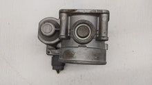 2015-2016 Nissan Pathfinder Throttle Body P/N:RME70-50 Fits 2015 2016 2017 2018 2019 OEM Used Auto Parts - Oemusedautoparts1.com