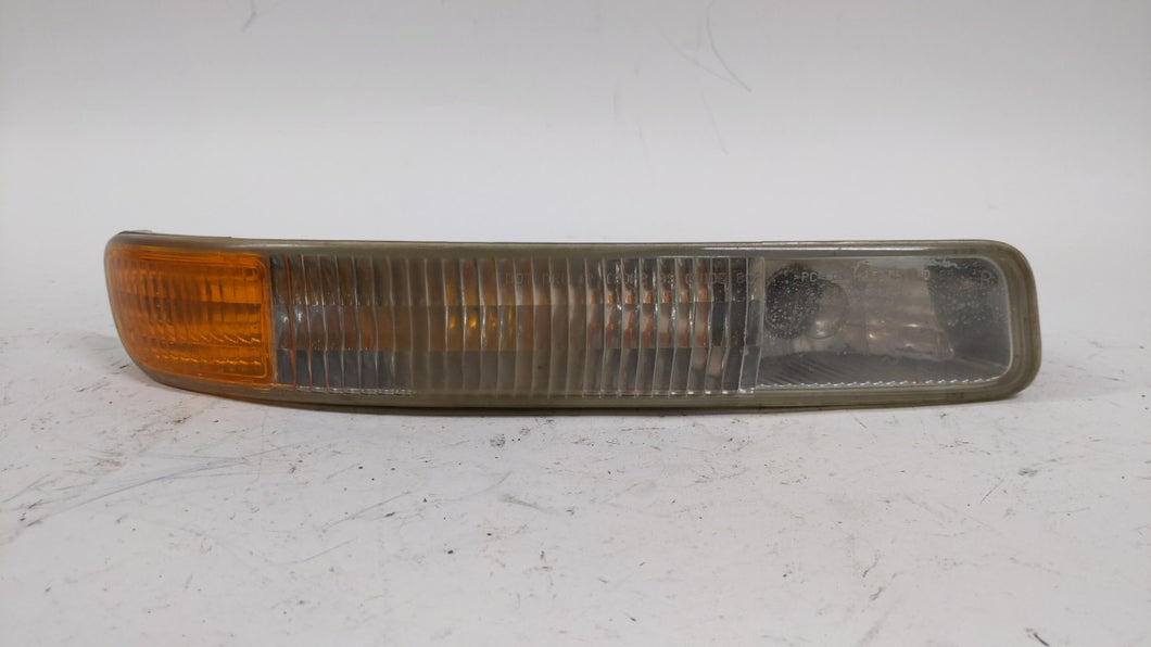 1999-2004 Gmc Sierra 2500 Passenger Right Oem Front Light Lamp - Oemusedautoparts1.com