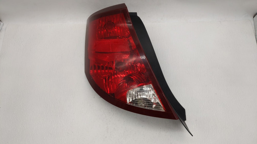 2003-2007 Saturn Ion Tail Light Assembly Driver Left OEM P/N:22723024 16530981 017 Fits 2003 2004 2005 2006 2007 OEM Used Auto Parts - Oemusedautoparts1.com