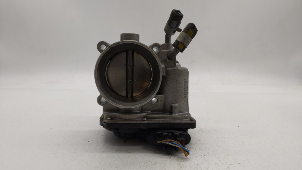 2018-2019 Hyundai Kona Throttle Body P/N:35100-2E400 Fits 2012 2013 2014 2015 2016 2018 2019 OEM Used Auto Parts - Oemusedautoparts1.com