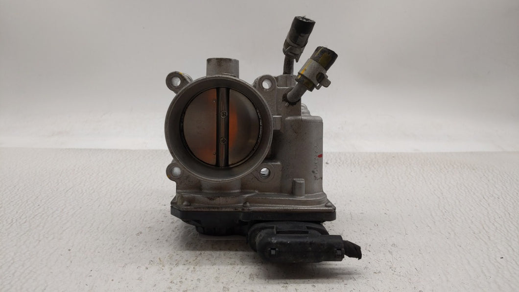 2014-2018 Hyundai Tucson Throttle Body P/N:35100-2E000 Fits 2011 2012 2013 2014 2015 2016 2017 2018 2019 OEM Used Auto Parts - Oemusedautoparts1.com