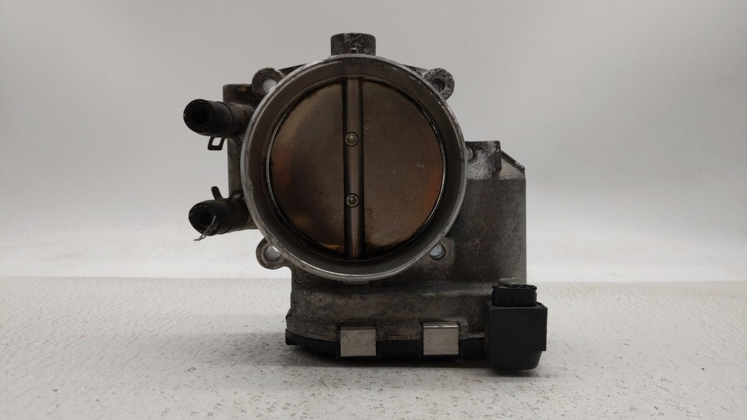 2009-2010 Hyundai Genesis Throttle Body P/N:35100-3F000 Fits 2009 2010 2011 OEM Used Auto Parts - Oemusedautoparts1.com