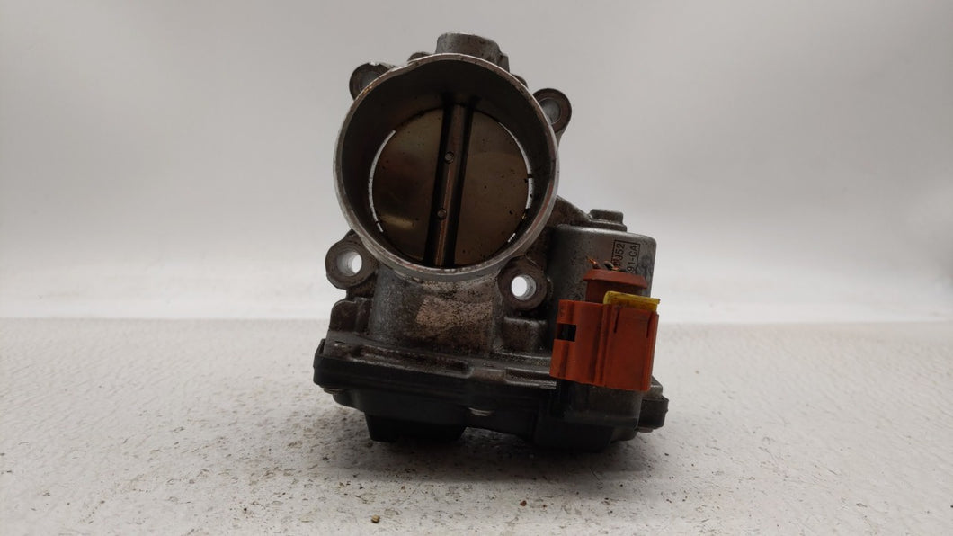 2017-2019 Ford Escape Throttle Body P/N:DS7G-9F991-BB DS7G-9E991-BB Fits 2014 2015 2016 2017 2018 2019 OEM Used Auto Parts - Oemusedautoparts1.com