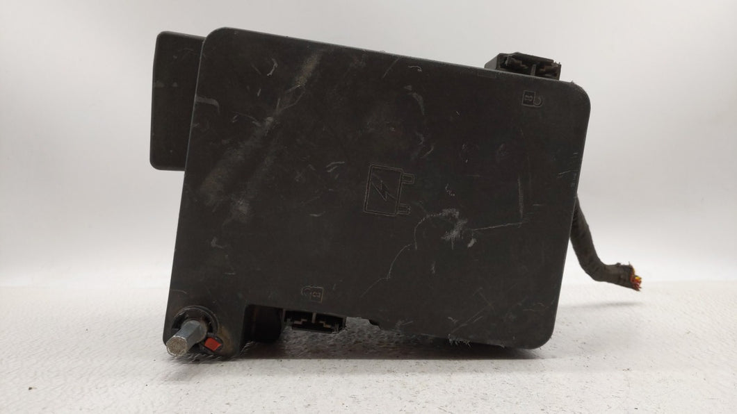 2011 Chevrolet Equinox Fusebox Fuse Box Panel Relay Module P/N:20899629 Fits OEM Used Auto Parts - Oemusedautoparts1.com