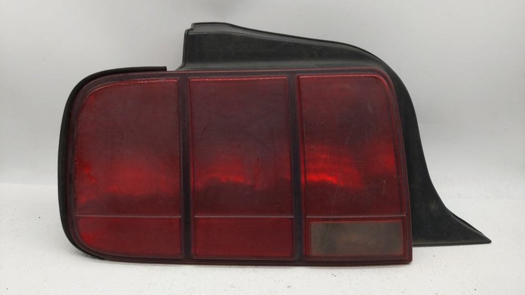 2005-2009 Ford Mustang Tail Light Assembly Driver Left OEM P/N:8R33-13B505-AB Fits 2005 2006 2007 2008 2009 OEM Used Auto Parts - Oemusedautoparts1.com