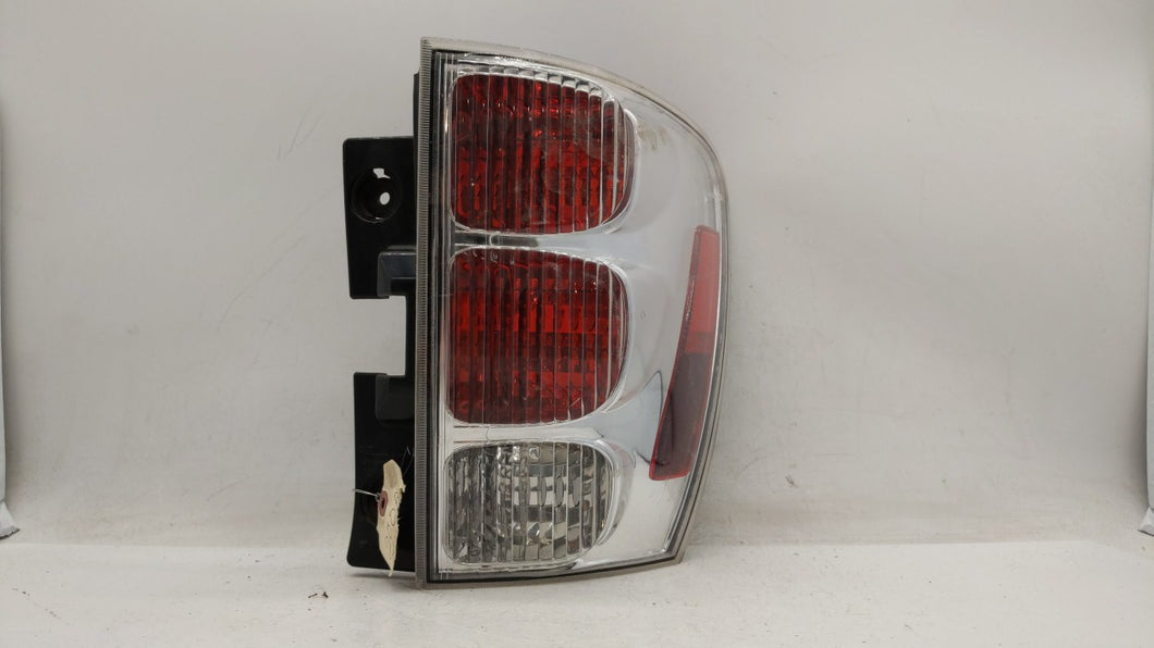 2009 Chevrolet Equinox Tail Light Assembly Passenger Right OEM P/N:548077 30796268 Fits 2005 2006 2007 2008 OEM Used Auto Parts - Oemusedautoparts1.com