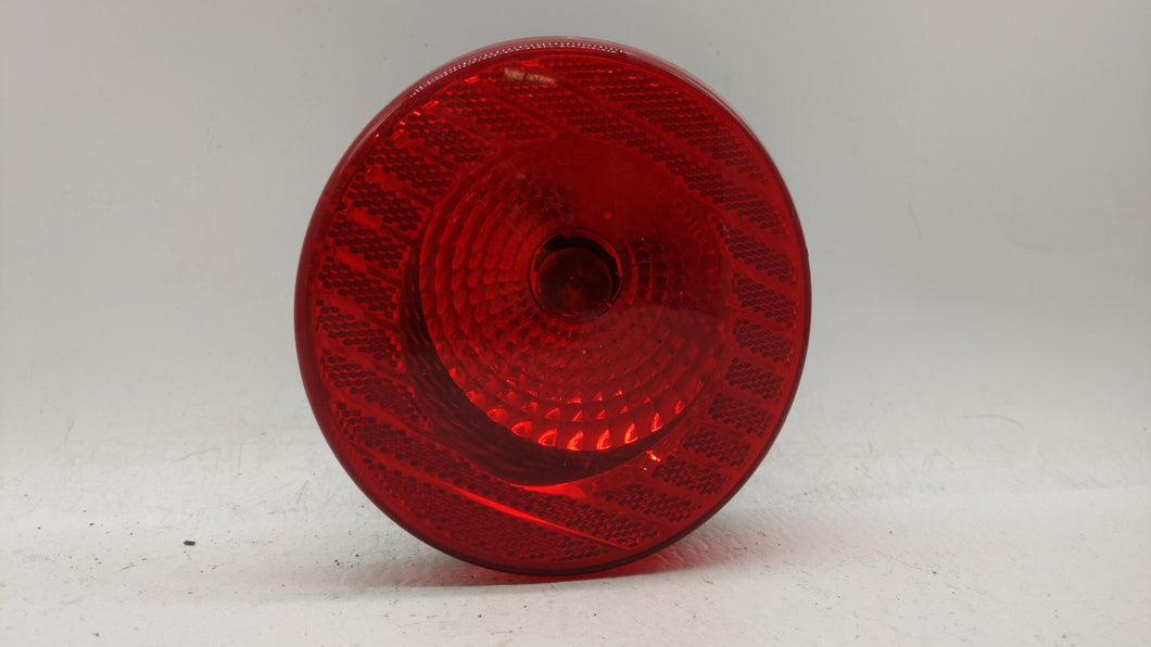 2005-2010 Chevrolet Cobalt Tail Light Assembly Passenger Right OEM P/N:16532532 A 15271525 Fits 2005 2006 2007 2008 2009 2010 OEM Used Auto Parts - Oemusedautoparts1.com