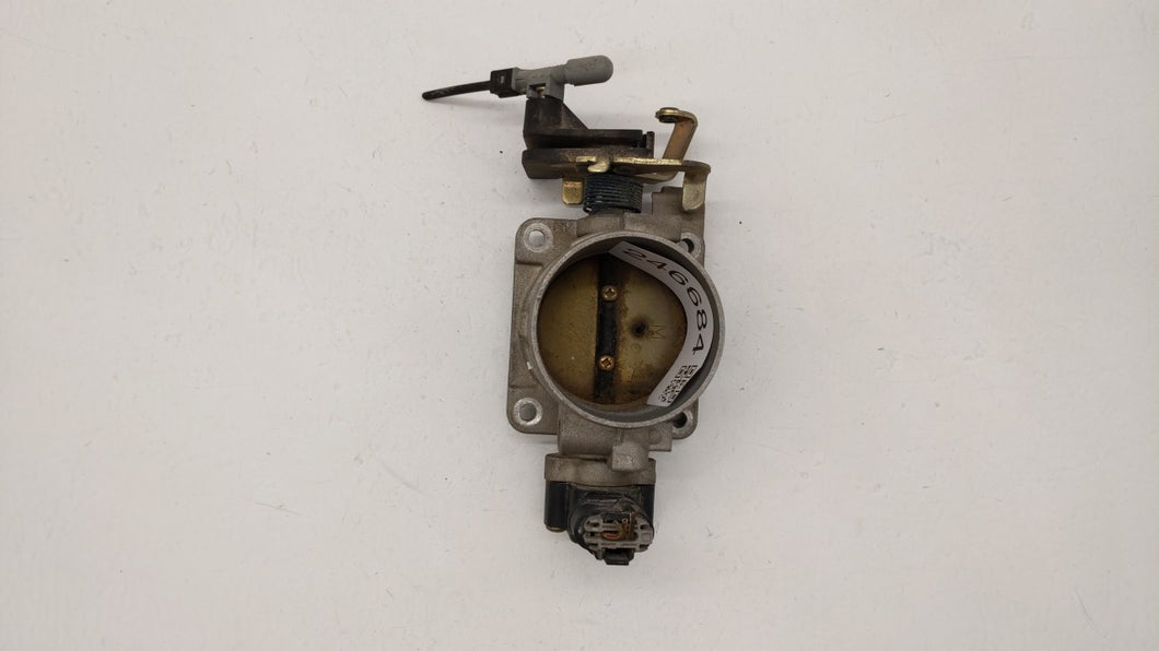 1998-2004 Mercury Grand Marquis Throttle Body P/N:F8ZU-AE F80F-9E928-AA Fits 1998 1999 2000 2001 2002 2003 2004 OEM Used Auto Parts - Oemusedautoparts1.com