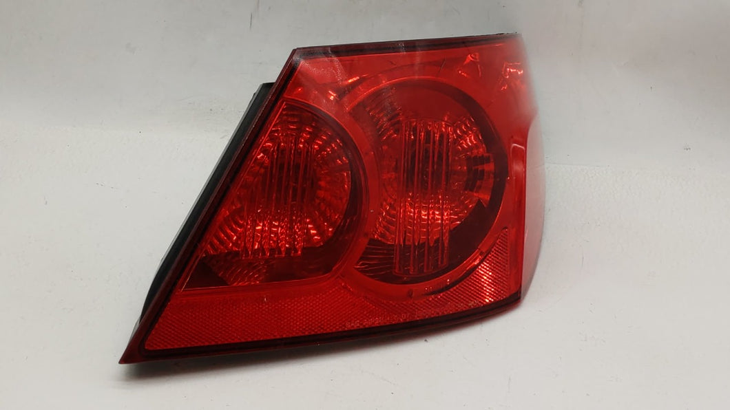 2009-2010 Chrysler Sebring Tail Light Assembly Passenger Right OEM Fits 2009 2010 OEM Used Auto Parts - Oemusedautoparts1.com