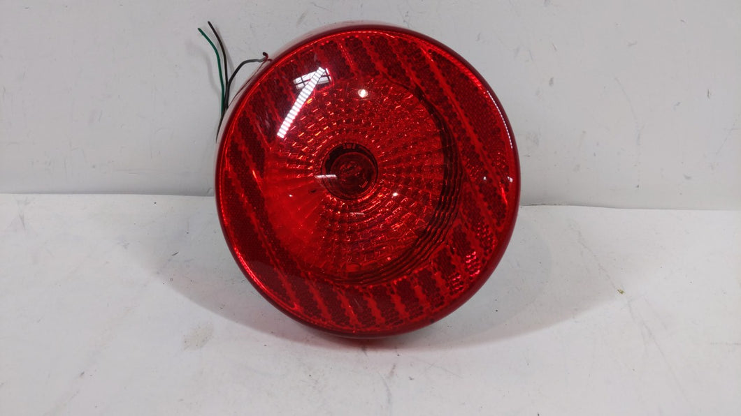 2005-2010 Chevrolet Cobalt Tail Light Assembly Passenger Right OEM P/N:16532532 A 15271525 Fits 2005 2006 2007 2008 2009 2010 OEM Used Auto Parts - Oemusedautoparts1.com