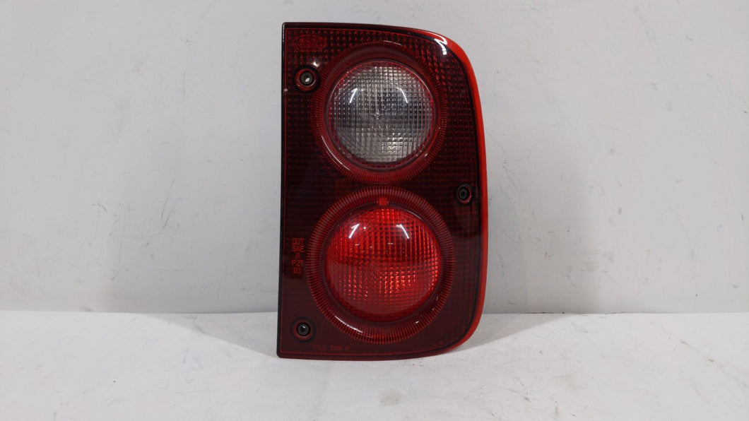 2002-2003 Land Rover Freelander Tail Light Assembly Passenger Right OEM Fits 2002 2003 OEM Used Auto Parts - Oemusedautoparts1.com