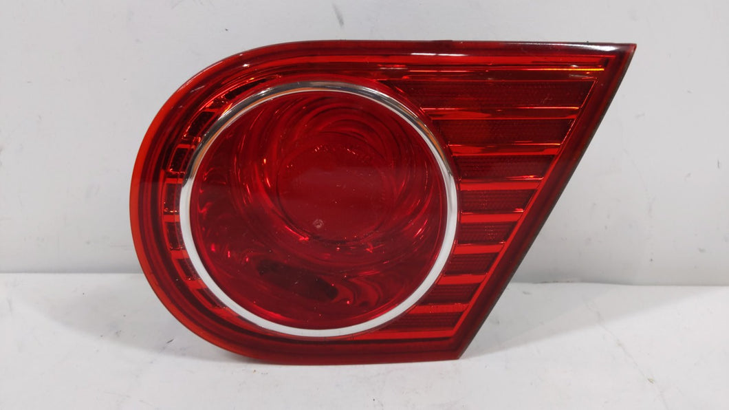 2006 Kia Amanti Tail Light Assembly Passenger Right OEM P/N:92402-3F Fits 2004 2005 OEM Used Auto Parts - Oemusedautoparts1.com