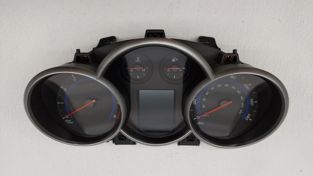 2015-2016 Chevrolet Cruze Instrument Cluster Speedometer Gauges P/N:811511914 94560794 Fits 2015 2016 OEM Used Auto Parts - Oemusedautoparts1.com