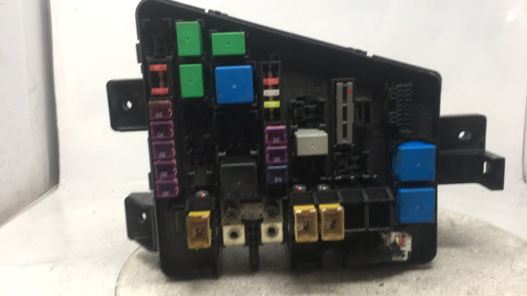 2013 Hyundai Genesis Fusebox Fuse Box Panel Relay Module P/N:91940-3M160 Fits 2014 2015 2016 OEM Used Auto Parts - Oemusedautoparts1.com