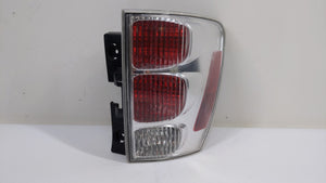 2008 Chevrolet Equinox Tail Light Assembly Passenger Right OEM P/N:548077 30796268 Fits 2005 2006 2007 2009 OEM Used Auto Parts - Oemusedautoparts1.com