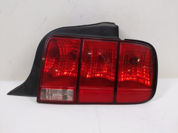 2005-2009 Ford Mustang Passenger Right Side Tail Light Taillight Oem 255127 - Oemusedautoparts1.com