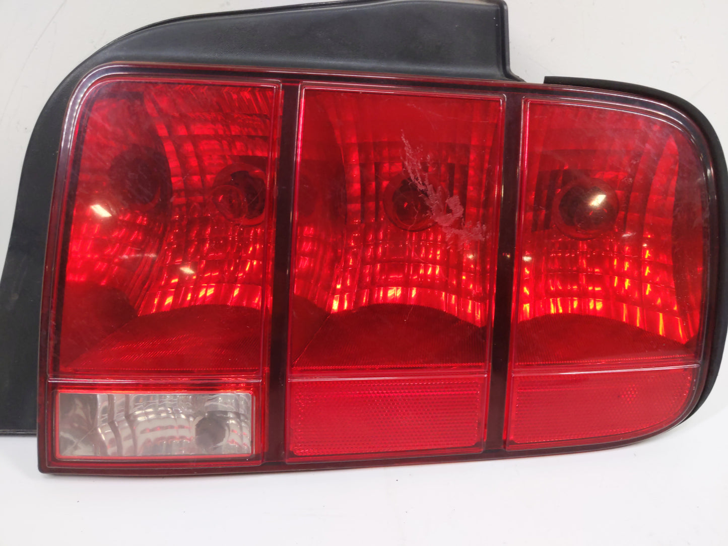 2005-2009 Ford Mustang Passenger Right Side Tail Light Taillight Oem 255127 - Oemusedautoparts1.com