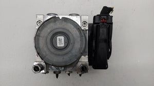 2018-2019 Chevrolet Equinox ABS Pump Control Module Replacement P/N:84646849 84560131 Fits 2018 2019 OEM Used Auto Parts - Oemusedautoparts1.com