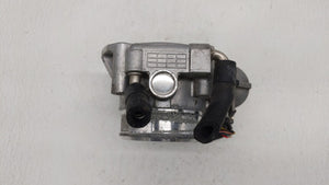 2011-2013 Kia Sportage Throttle Body P/N:35100-25400 35100-25200 Fits 2006 2007 2008 2009 2010 2011 2012 2013 OEM Used Auto Parts - Oemusedautoparts1.com