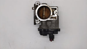 2003-2006 Chevrolet Suburban 2500 Throttle Body P/N:RME75 1257080 Fits 2002 2003 2004 2005 2006 2007 OEM Used Auto Parts