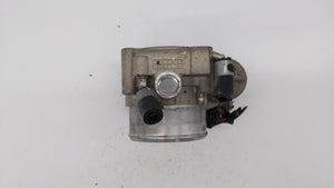 2015-2019 Hyundai Sonata Throttle Body P/N:35100-2G600 Fits 2015 2016 2017 2018 2019 OEM Used Auto Parts - Oemusedautoparts1.com