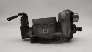 2010-2014 Ford Expedition Throttle Body P/N:8L3E-9F991-CA 8L3E-9F991-CB Fits 2010 2011 2012 2013 2014 OEM Used Auto Parts - Oemusedautoparts1.com