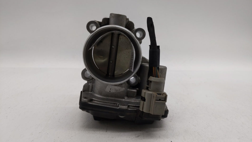 2014-2019 Ford Fusion Throttle Body P/N:DS7G-9F991-BB DS7G-9E991-BB Fits 2014 2015 2016 2017 2018 2019 OEM Used Auto Parts - Oemusedautoparts1.com