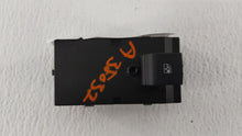 2014 Chevrolet Cruze Passeneger Right Power Window Switch 13305370 - Oemusedautoparts1.com