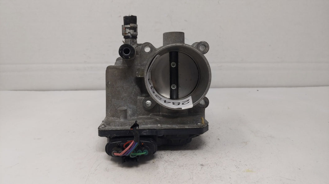 2011-2018 Toyota Corolla Throttle Body P/N:22030-0T080 Fits 2011 2012 2013 2014 2015 2016 2017 2018 OEM Used Auto Parts - Oemusedautoparts1.com