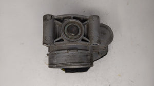 2010-2012 Ford Fusion Throttle Body P/N:9L8Z-A DS7Z-A Fits 2009 2010 2011 2012 OEM Used Auto Parts - Oemusedautoparts1.com