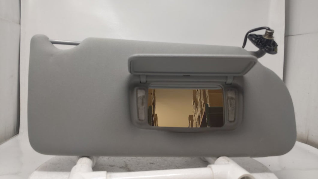 2005 Buick Lacrosse Sun Visor Shade Replacement Passenger Right Mirror Fits OEM Used Auto Parts - Oemusedautoparts1.com