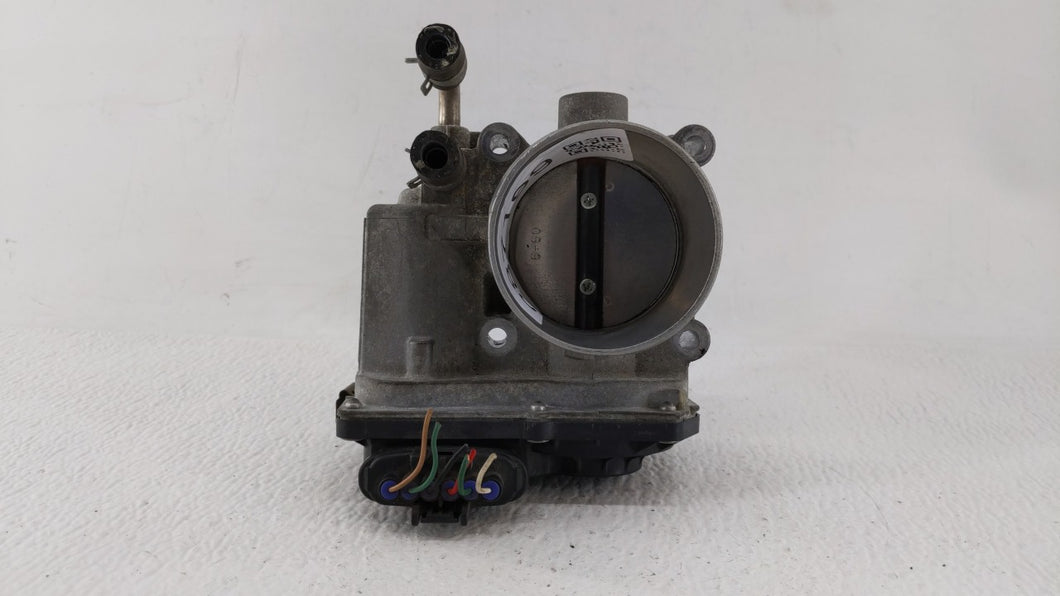 2013-2018 Nissan Altima Throttle Body P/N:3TA60-01 C 3TA60-01 B Fits 2013 2014 2015 2016 2017 2018 2019 OEM Used Auto Parts