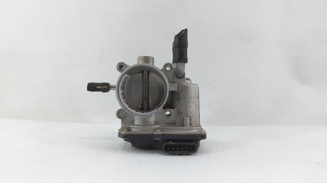 2012-2019 Kia Soul Throttle Body P/N:35100-2B310 5302-1S02 Fits 2012 2013 2014 2015 2016 2017 2018 2019 OEM Used Auto Parts - Oemusedautoparts1.com