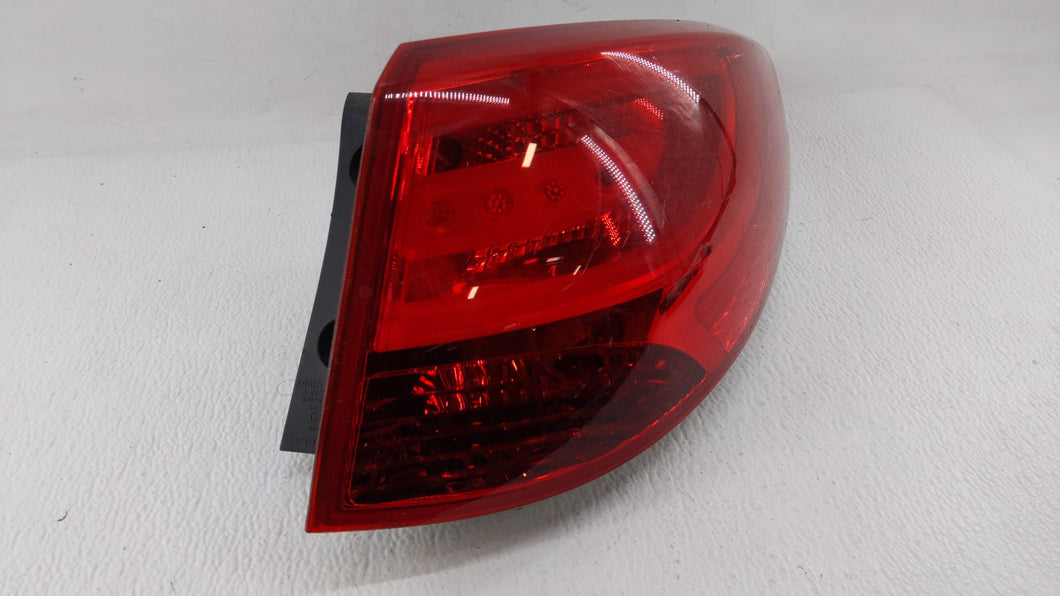 2005-2008 Audi A4 Tail Light Assembly Driver Left OEM P/N:92402-2S0 Fits 2005 2006 2007 2008 OEM Used Auto Parts