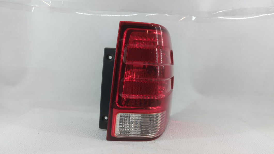 2003-2006 Ford Expedition Tail Light Assembly Passenger Right OEM P/N:2L1X-13B504-A Fits 2003 2004 2005 2006 OEM Used Auto Parts - Oemusedautoparts1.com