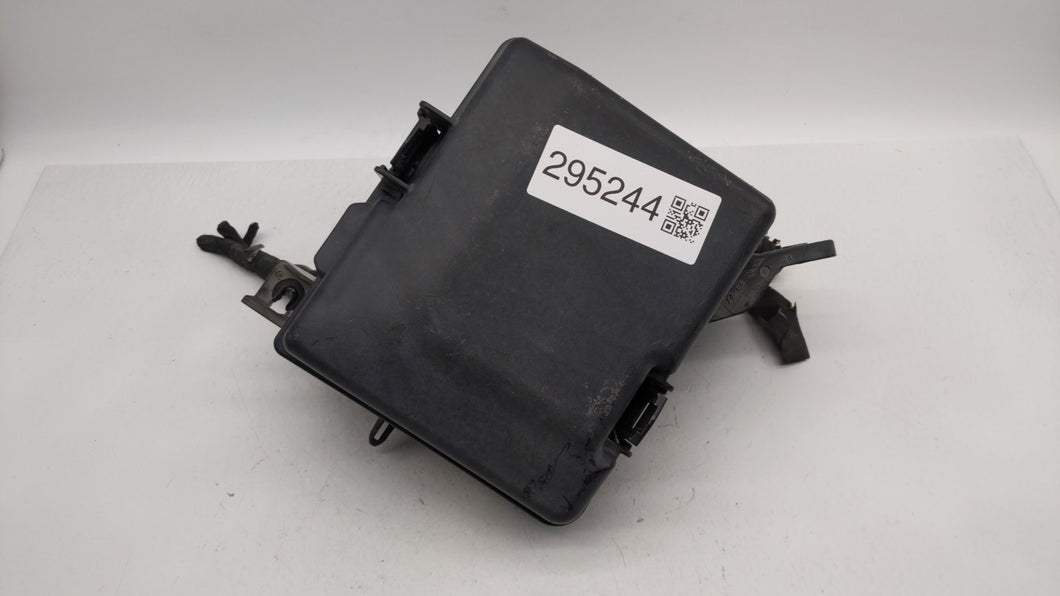 2016-2017 Hyundai Sonata Fusebox Fuse Box Panel Relay Module P/N:91277C2570LC Fits 2016 2017 OEM Used Auto Parts - Oemusedautoparts1.com