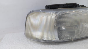 2000-2006 Chevrolet Tahoe Passenger Right Oem Head Light Headlight Lamp - Oemusedautoparts1.com