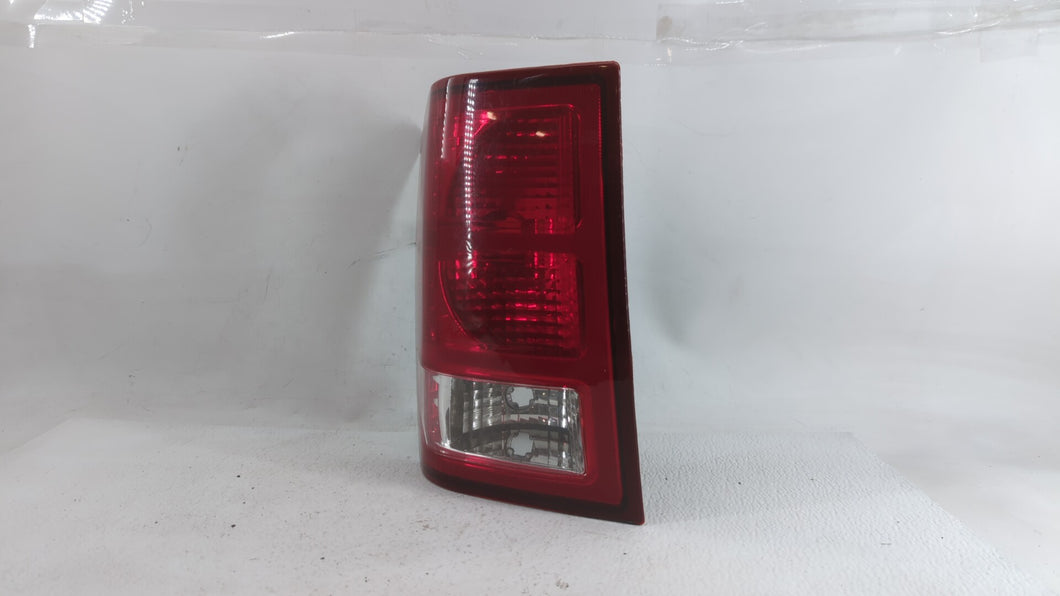 2007-2010 Jeep Grand Cherokee Tail Light Assembly Driver Left OEM P/N:55079013AA 55079013AC Fits 2007 2008 2009 2010 OEM Used Auto Parts - Oemusedautoparts1.com